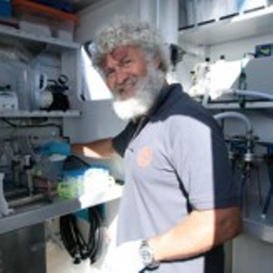 Eric-Karsenti-163x163